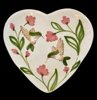 Szív alakú kézzel festett fali tál, mázas kerámia, jelzett ( Bodza), hibátlan, 20×21 cm