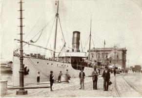 Fiume, kikötő, Pannónia kivándorlási hajó, eredeti fotó felvétel / Port, emigration ship, shop (szakadás / tear)