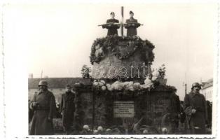 1940 Nagyszalonta, Salonta; Országzászló avatás, leventék / Hungarian Flag inauguration, Zsák Jenő Jászberényi photo