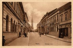 Nyitra, Nitra; Vármegye utca, Hitelbank, üzletek / street, bank, shops