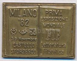 Olaszország 1982. "Első Filatéliai Irodalom Világkiállítás FIP - Milano '82 november 3-9. Sforzesco kastély" Br plakett, eredeti tokban (26x35mm) T:1-