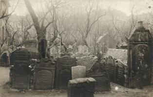 Praha, Prag; Der alte Jüdische Friedhof / Jewish cemetery, Judaica, photo