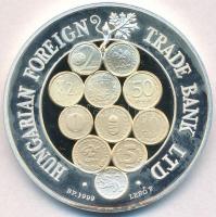 Lebó Ferenc (1960-) 1997. "MKB - Magyar Külkereskedelmi Bank Rt." jelzett Ag emlékérem dís...