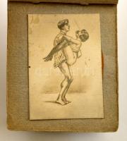 cca 1920 Pornográf rajzokról készült nyomatok, 9 db, kisméretű papírborítású füzetecskében, 4x6 cm