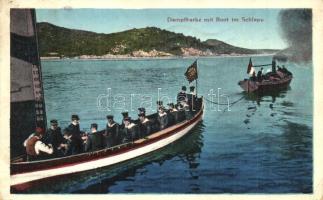 Dampfbarke mit Boot im Schlepp. G. C. Pola / K.u.K. Kriegsmarine, steamship towing a boat with mariners