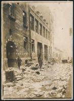 1919 Budapest, a Népszava Conti utcai szerkesztősége és nyomdája a dec 7-i feldúlást követően, 18x13...