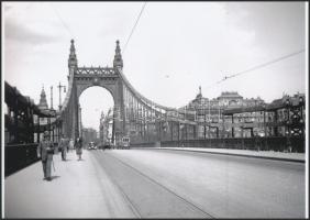 cca 1940 és cca 1964 Budapest, a régi és az új Erzsébet híd, 3 db vintage negatívról készült mai nag...
