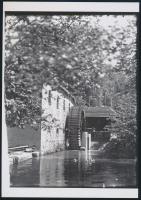 cca 1940 Vízimalom, vintage negatívról készült mai nagyítás, 25x18 cm