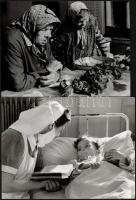 cca 1956 és 1980 Kecskeméti életképek, 3 db feliratozott vintage fotó Vincze János (1922-1998) kecsk...