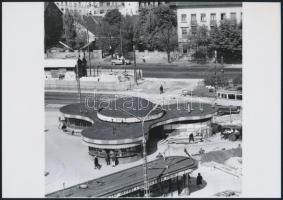cca 1970 Budapest, Moszkva téri látkép, 2 db vintage negatívról készített mai nagyítás, 25x18 cm