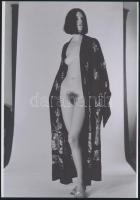 cca 1974 Pongyolában és anélkül, 3 db szolidan erotikus fotó, vintage negatívokról készült mai nagyí...