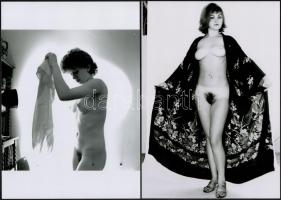 cca 1974 Csajos tétel, 4 db szolidan erotikus fotó, vintage negatívokról készült mai nagyítások, 25x...