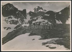 cca 1910 Magas-Tátra, Kis-tarpataki tó, Középorom, Erdélyi Mór felvétele, hátulján feliratozva, 11,5x16 cm / Vysoké Tatry, lake, vintage photo, with notes on its back