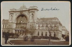 cca 1900 Budapest, Keleti pályaudvar, keményhátú fotó, Bienenfeld és Társa műterméből, díszes hátlappal