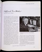 Európai Folklór Intézet évkönyvei, 2 db: 
Hungarian Heritage Volume 8-9. Szerk: Csonka-Takács Eszte...