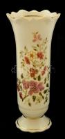 Zsolnay virágmintás porcelán váza, kézzel festett, jelzett, hibátlan, m: 20,5 cm