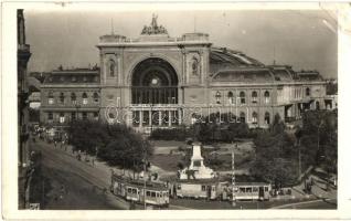 Budapest VII. Keleti pályaudvar, villamosok (EK)