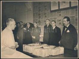 cca 1940-1941 Egy Széchenyi leszármazott fotói, 3 db, 18x23 cm