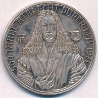 NSZK 1971. Albrecht Dürer születésének 500. évfordulója 1471-1971 / Nürnberg jelzett Ag emlékérem (14,97g/0.999/35mm) T:2 patina FRG 1971. 500 Jahre Albrecht Dürer 1471-1971 / Nürnberg hallmarked Ag commemorative medallion (14,97g/0.999/35mm) C:XF patina