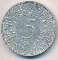 NSZK 1971J 5M Ag T:2 kis ph.
FRG 1971J 5 Mark Ag C:XF small edge error
Krause KM#112.1