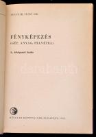 Sevcsik Jenő: Fényképezés (gép, anyag, felvétel). Ipari szakkönyvtár. Bp., 1965, Műszaki Könyvkiadó....