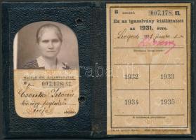 cca 1930-1960 8 db különféle igazolvány, szakszervezeti, öttusa játékvezetői/versenybírói, stb