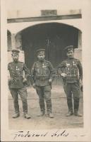 Szerb csendőrök / Gendarmes Serbes / Serbian gendarmes, constabulary policemen, photo