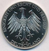 Németország 1991. "200 Jahre Brandenburger Tor (200 éves a Brandenburgi kapu)" fém emlékér...