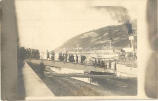 14 db RÉGI magyar városképes lap, vegyes minőség / 14 pre-1945 Hungarian town-view postcards in mixe...