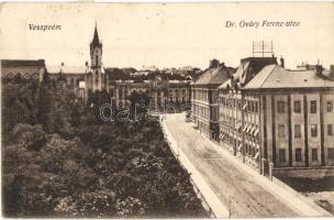 16 db RÉGI magyar városképes lap, vegyes minőség / 16 pre-1945 Hungarian town-view postcards in mixe...
