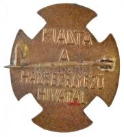 ~1914-1918. "A Magyar Nők Korona Alapja" zománcozott fém jelvény, hátoldalán "KIADJA ...