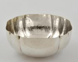 Ezüst(Ag) mély bordás tálka, monogrammal, jelzett, d: 8 cm, nettó: 29,3 g