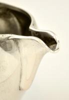 Ezüst(Ag) szecessziós kiöntő, jelzett, m: 6,5 cm, nettó: 86,2 g