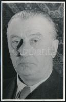 1952 Dr. Kiss Ferenc(1889-1966) Kossuth-díjas magyar orvos, anatómiai professzor portréfotója, 17,5x11,5 cm