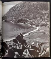 Vegyes fotózással kapcsolatos könyvek és nyomtatványok, 12 db: Gink Károly, Devecseri Gábor: Ithaka!...