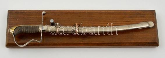 Kard alakú díszes fém levélbontó, fa talapzaton, egy helyütt javításra szorul, h: 30 cm