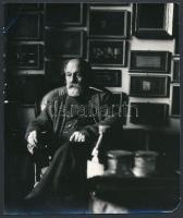 Favics Péter: Barcsay Jenő festőművész fotója. 2 db 14x16 cm