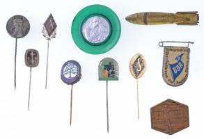 Német Harmadik Birodalom 1933-1939. 33db-os, többségében német jelvény és kitűző tétel, közte 1934. ...