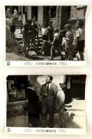 1957 Filmfotók A tettes ismeretlen című magyar filmből, Páger Antal, feliratozva, kissé viseltes állapotban, 24x30 cm