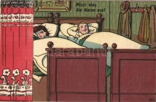 Mizzi blas die Kerze aus! / Mizzi blow out the candle! / Humorous folding card with couple in bed, curtains, room interior (EK)