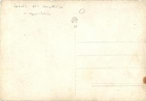 Lezák sör reklám, Sörcsapoló a gyár udvarán / Lezák beer advertisement, beer tapping in the brewery&...