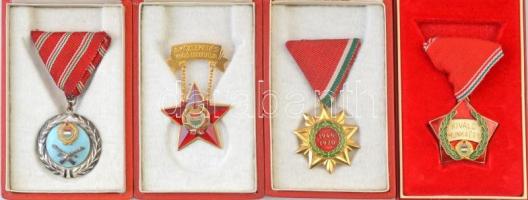 14db-os vegyes kitüntetés és jelvény tétel a szocialista korszakból, közte 1954. "Munka Érdemre...