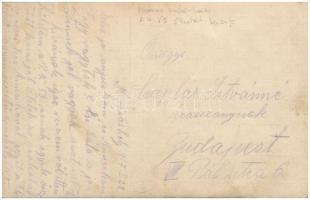 1917 Marosvásárhely, Targu Mures; A P. K. 59-es mozdony egyik összetört kocsija, vasúti szerencsétle...