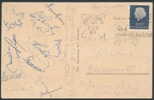 1961 A labdarugó válogatott (Grosics, Sándor, Albert, Tichy, Göröcs...stb.) üdvözlő sorai a csapattagok aláírásaival, egy Rotterdamból küldött képeslapon.