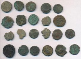 22db-os vegyes tisztítatlan római rézpénz tétel T:3,3- 22pcs of various uncleaned Roman copper coins C:F,VG