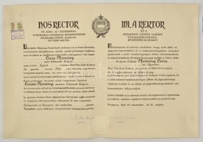 1961 Eövös Loránd Tudományegyetem jogászi oklevele, az egyetem rektorának és dékánjának aláírásaival, szárazpecséttel, 20f. és 5f. okmánybélyeggel.