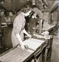 cca 1955 Budafoki Gyufagyár, Kotnyek Antal (1921-1990) fotóriporter 32 db vintage negatív felvétele,...