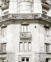 cca 1966 Budapesti városképek, épületfotók, 13 db szabadon felhasználható, vintage negatív, 6x6 cm é...