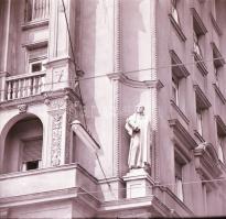 cca 1966 Budapesti városképek, épületfotók, 13 db szabadon felhasználható, vintage negatív, 6x6 cm é...