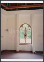 cca 1978 Vasárnap délutánok, 4 db szolidan erotikus fénykép, vintage negatívokról készült mai nagyít...